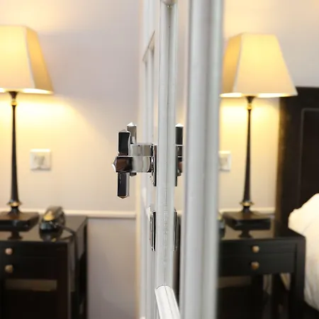 Hotel Saint-Louis Pigalle Hotel